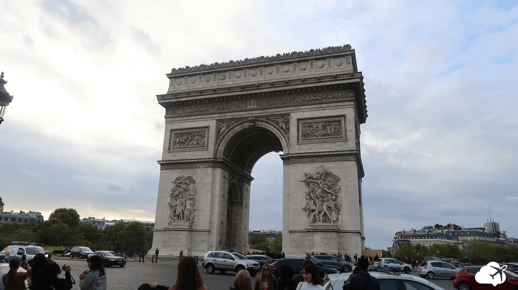 Arco do Triunfo: um dos cartões-postais de Paris